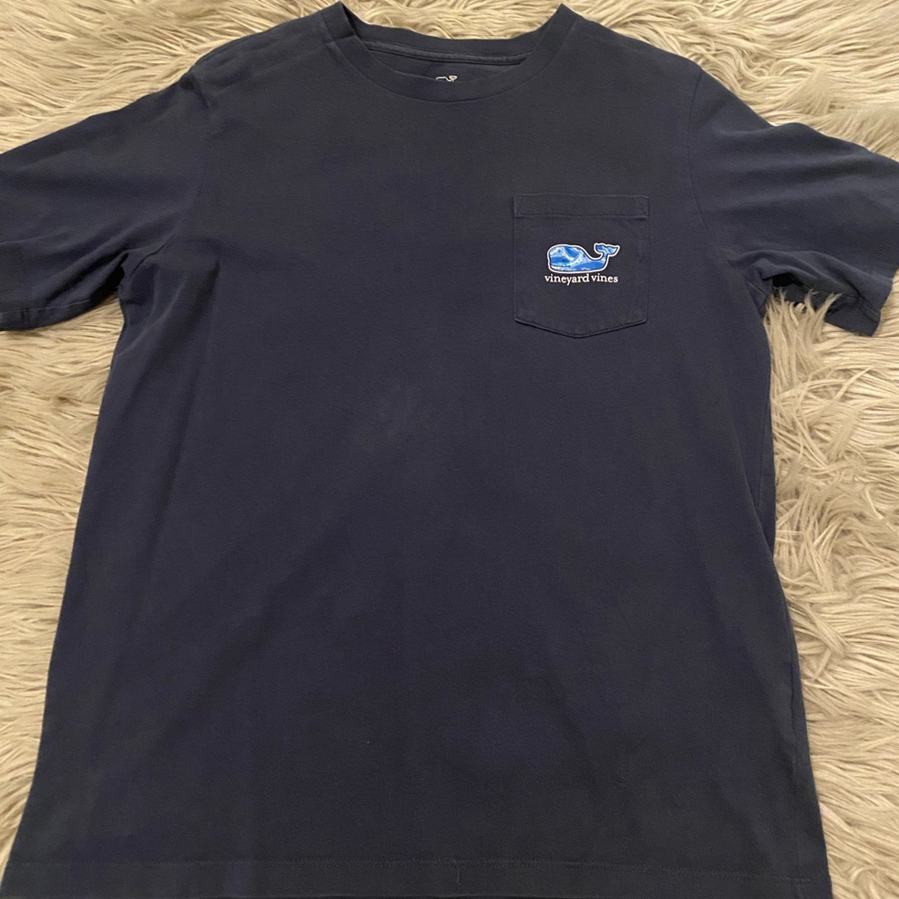 blue vineyard vines shirt